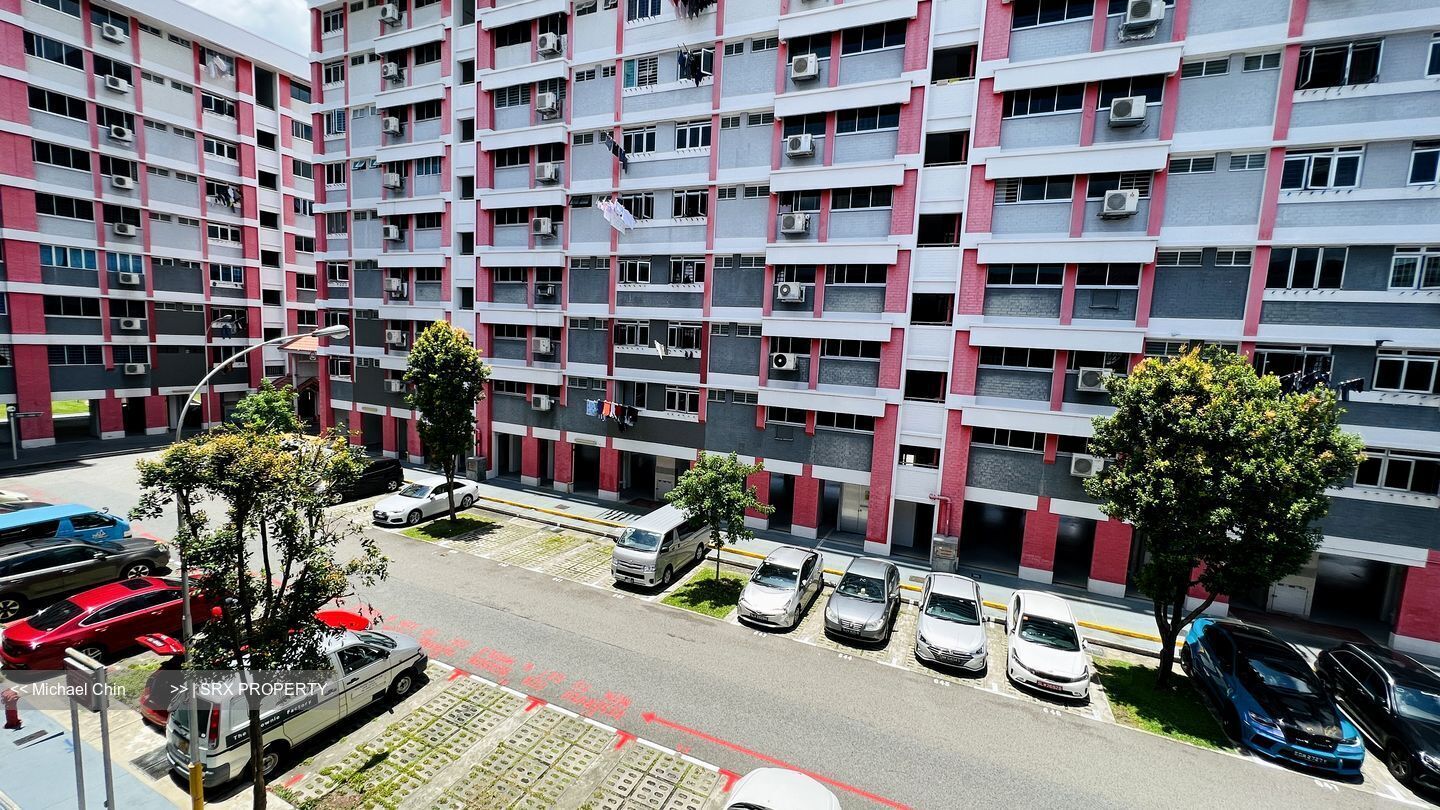 Hougang Avenue 8 thumbnail photo